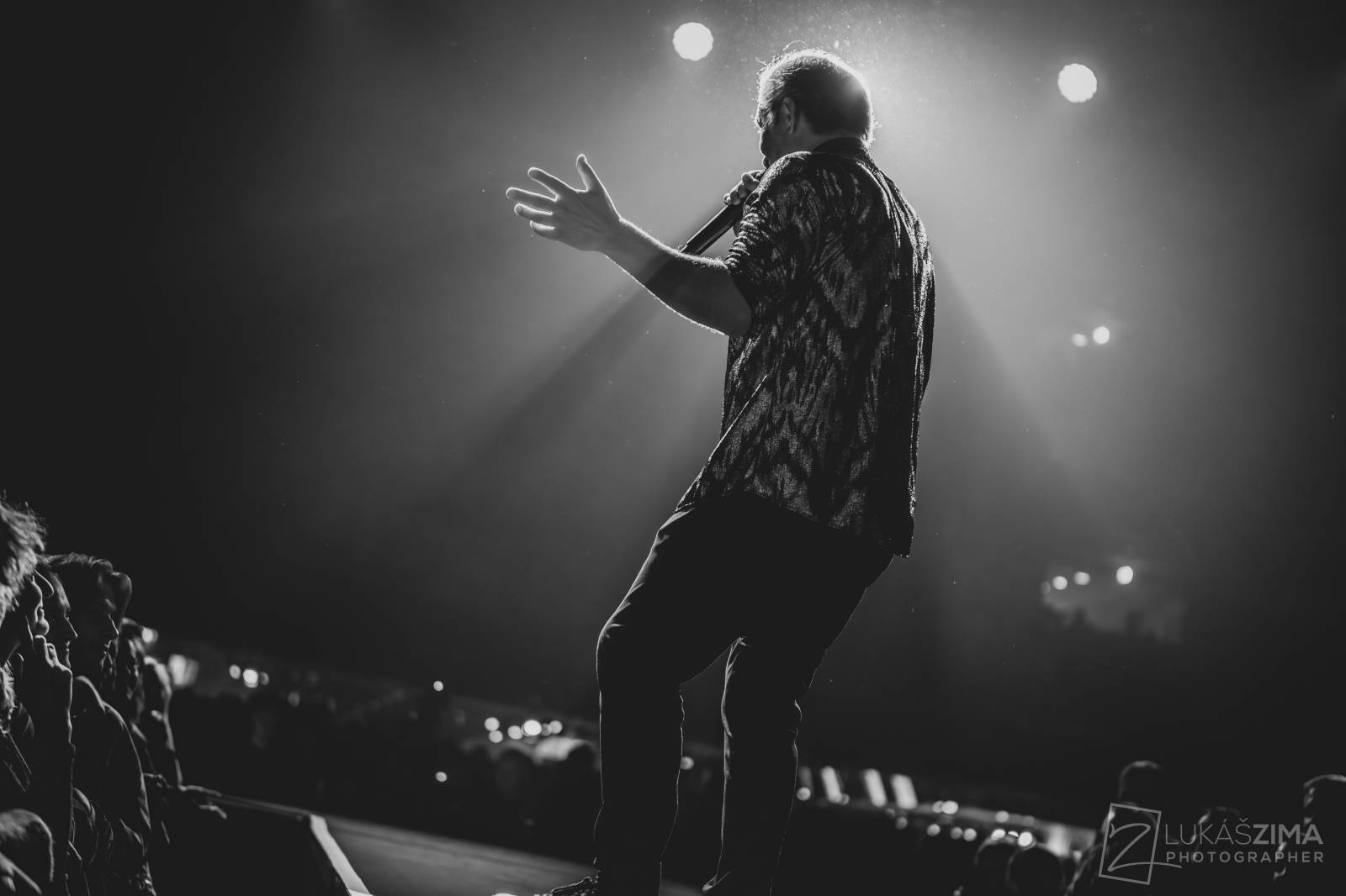 Mig 21 oslavili čtvrtstoletí vyprodaným koncertem ve Foru Karlín