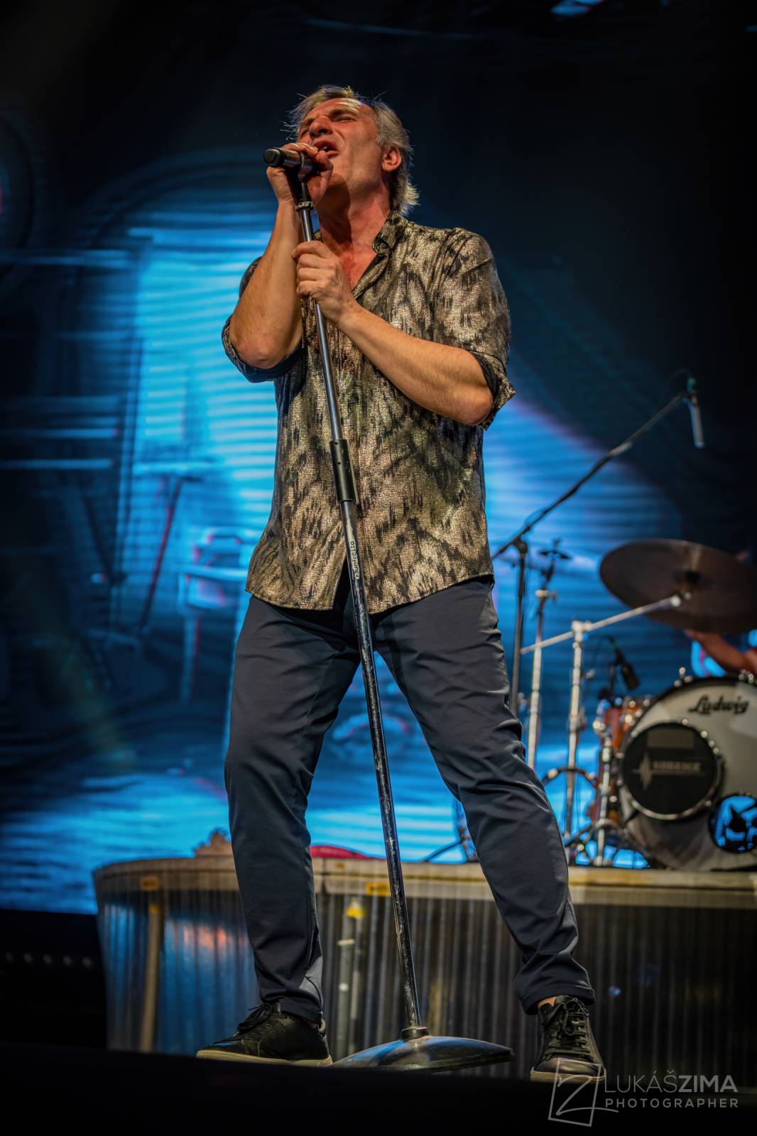 Mig 21 oslavili čtvrtstoletí vyprodaným koncertem ve Foru Karlín