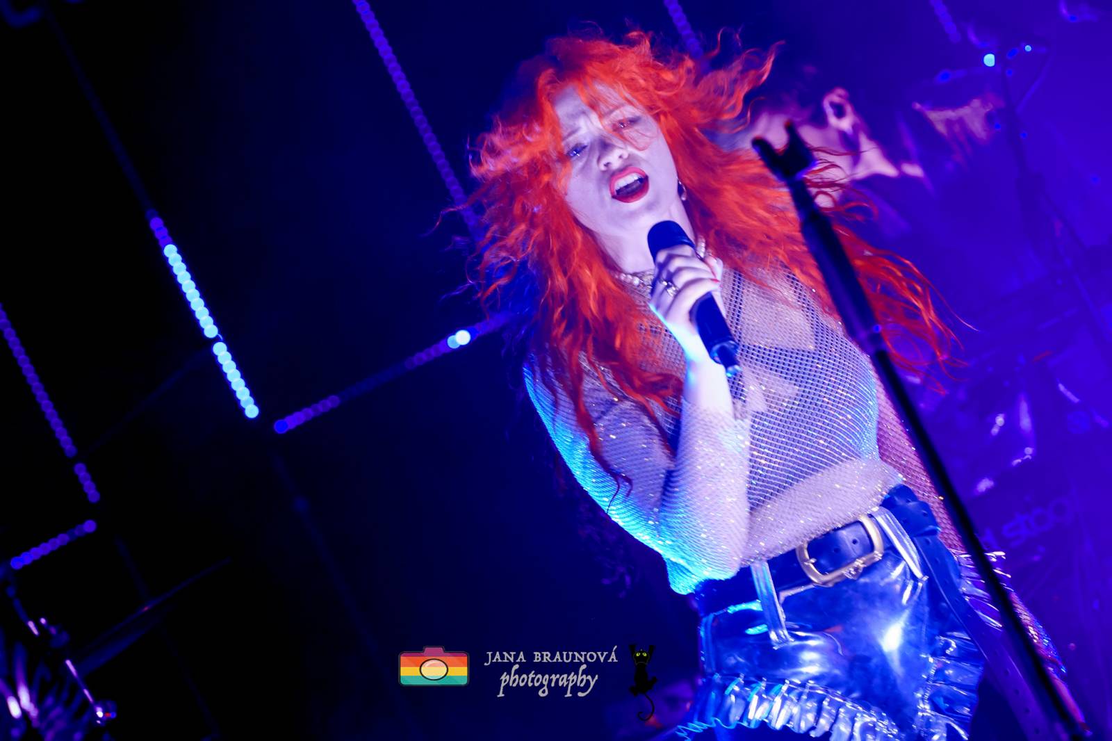 MYDY přivezli do Plzně plno energie, Žofie neváhala jít mezi fanoušky