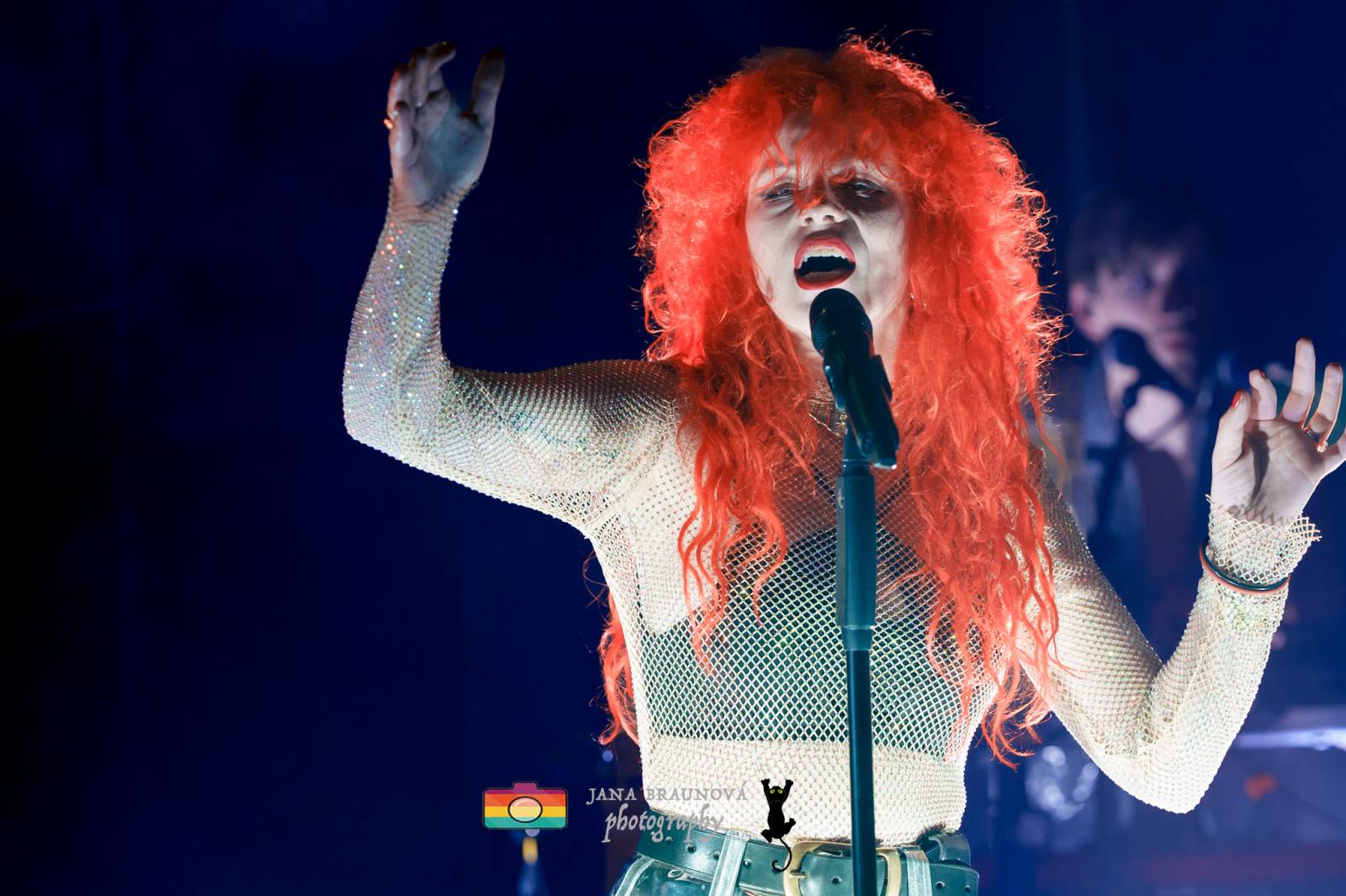 MYDY přivezli do Plzně plno energie, Žofie neváhala jít mezi fanoušky