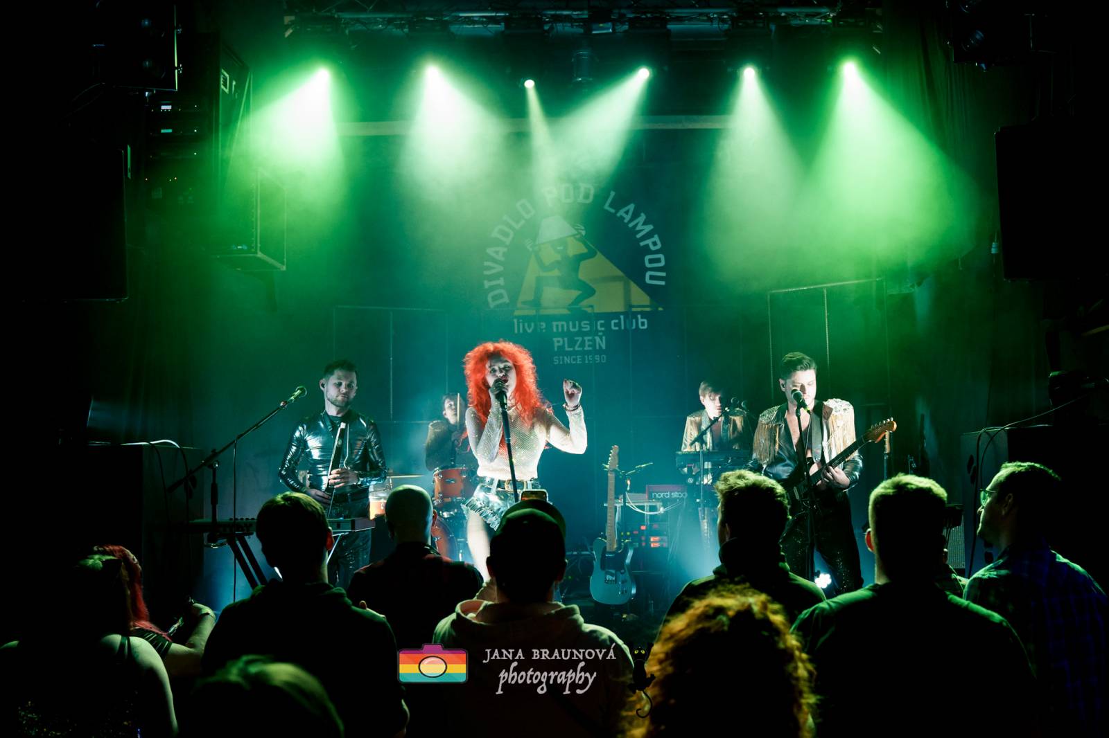 MYDY přivezli do Plzně plno energie, Žofie neváhala jít mezi fanoušky