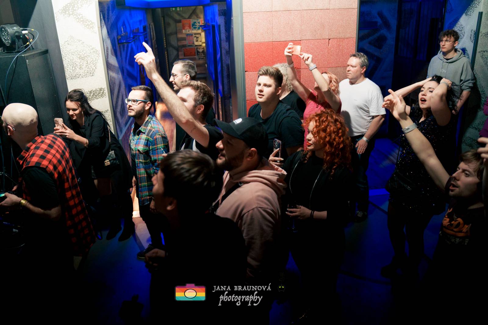 MYDY přivezli do Plzně plno energie, Žofie neváhala jít mezi fanoušky