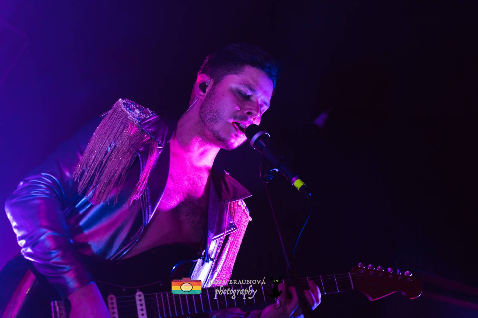 MYDY přivezli do Plzně plno energie, Žofie neváhala jít mezi fanoušky