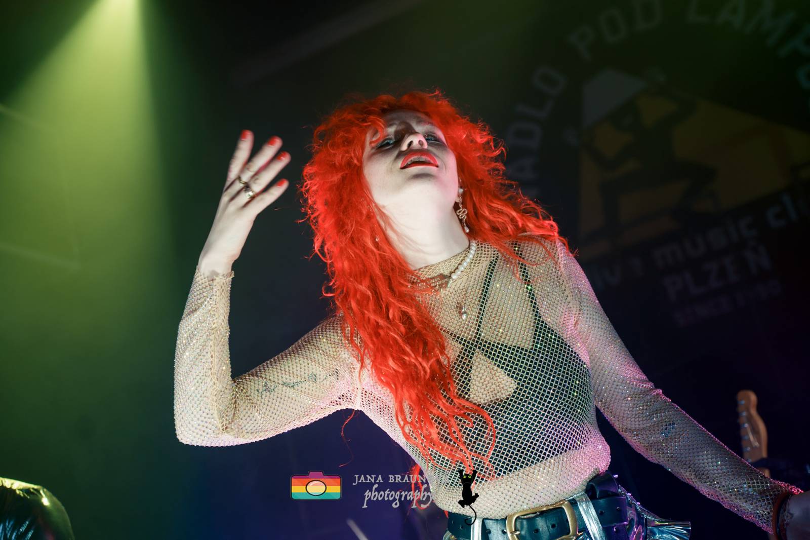 MYDY přivezli do Plzně plno energie, Žofie neváhala jít mezi fanoušky