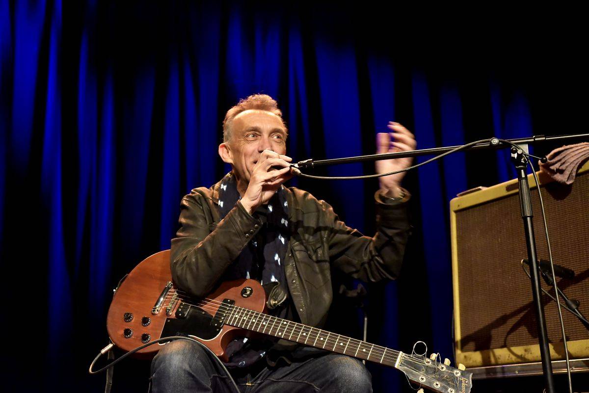 Kytarista Roberta Planta Justin Adams zahrál v pražském Paláci Akropolis