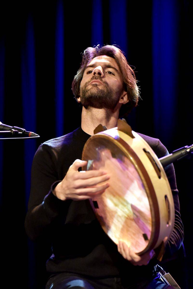 Kytarista Roberta Planta Justin Adams zahrál v pražském Paláci Akropolis