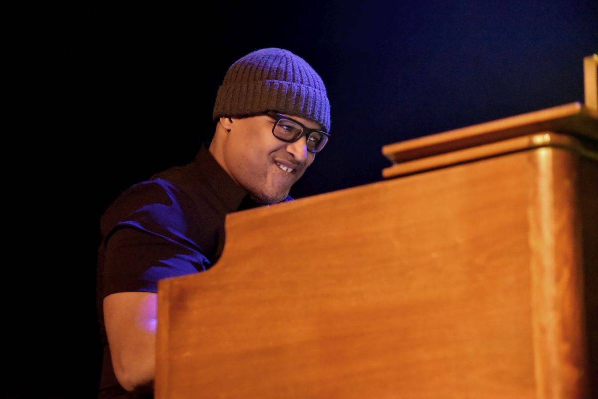 Palác Akropolis patřil jazzu. Zahrál tam kytarista Marc Ribot