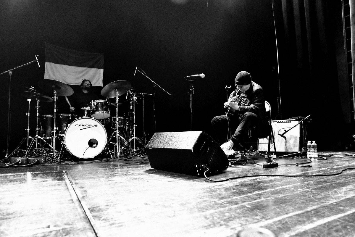 Palác Akropolis patřil jazzu. Zahrál tam kytarista Marc Ribot