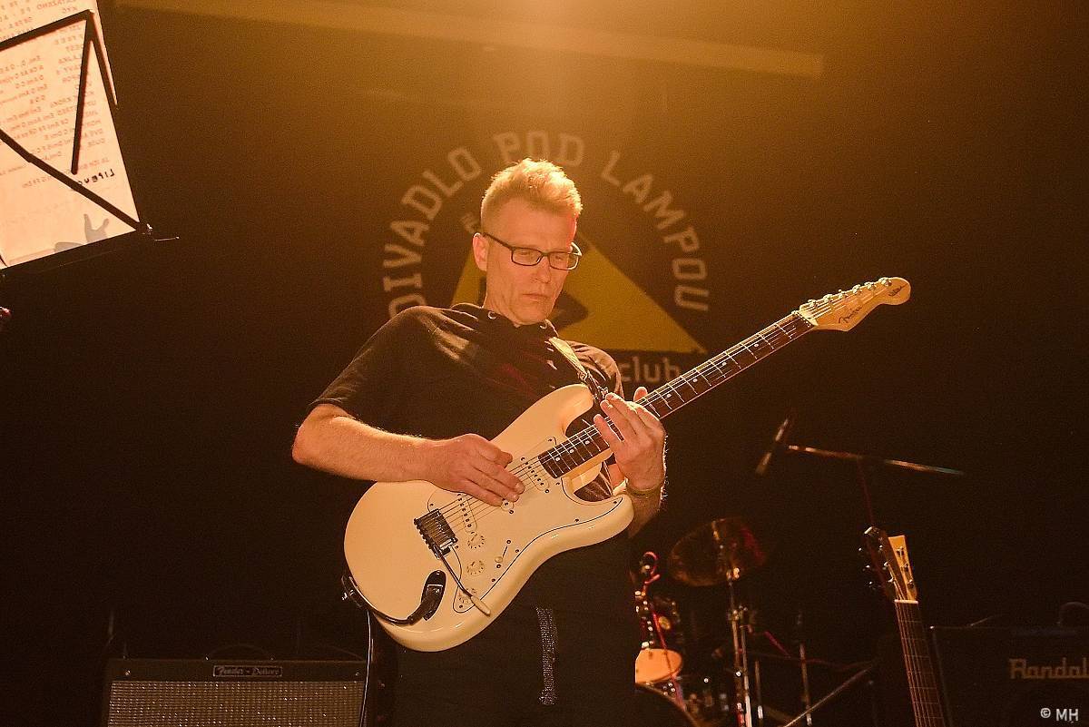 Absolutní neklid zahájil sezónu, s Řekou vystoupil v Plzni