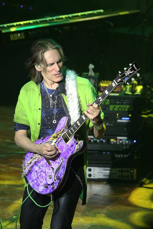 Steve Vai předvedl Brnu své kytarové umění