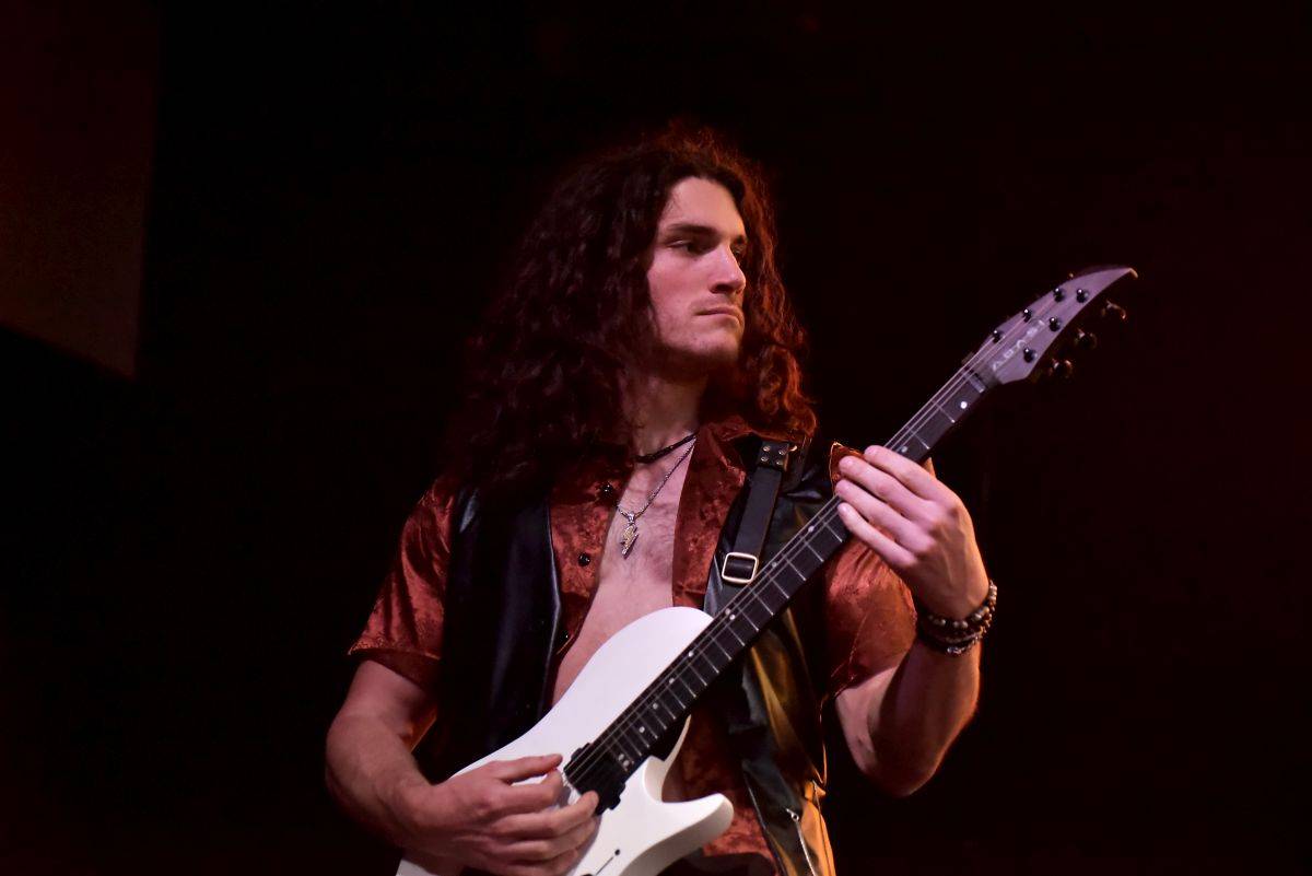 Steve Vai řádil ve vyprodaném Lucerna Music Baru