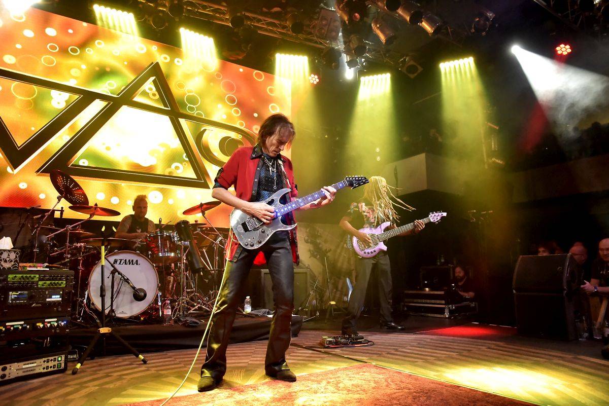 Steve Vai řádil ve vyprodaném Lucerna Music Baru