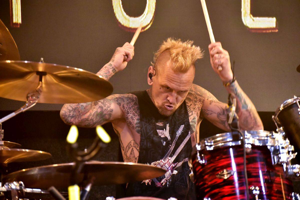 Steve Vai řádil ve vyprodaném Lucerna Music Baru