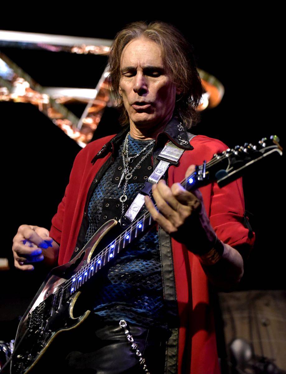 Steve Vai řádil ve vyprodaném Lucerna Music Baru