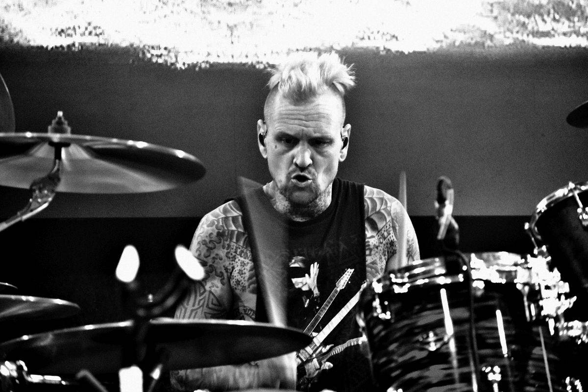 Steve Vai řádil ve vyprodaném Lucerna Music Baru