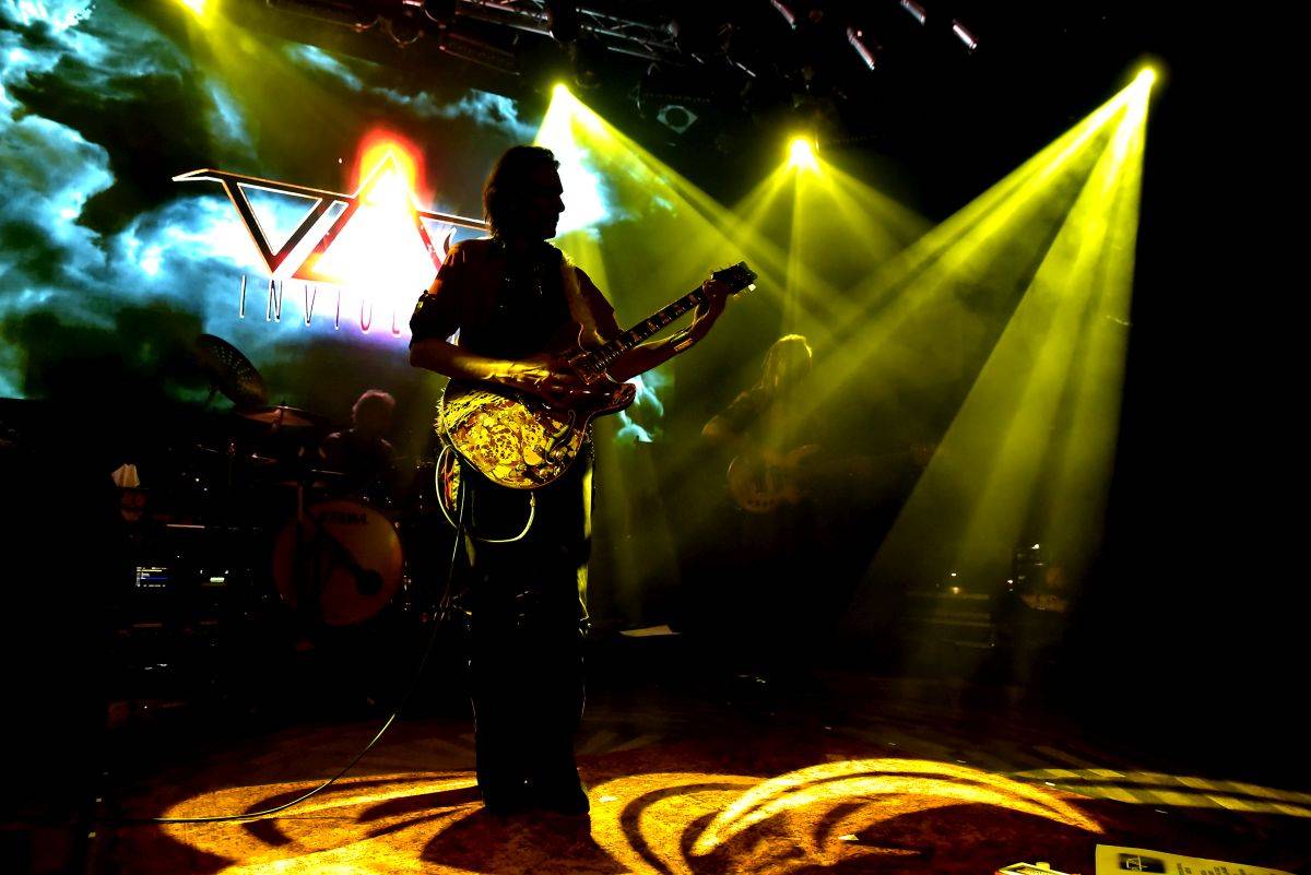 Steve Vai řádil ve vyprodaném Lucerna Music Baru