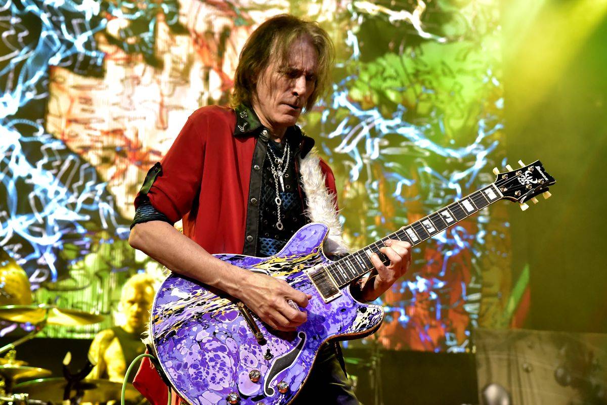 Steve Vai řádil ve vyprodaném Lucerna Music Baru