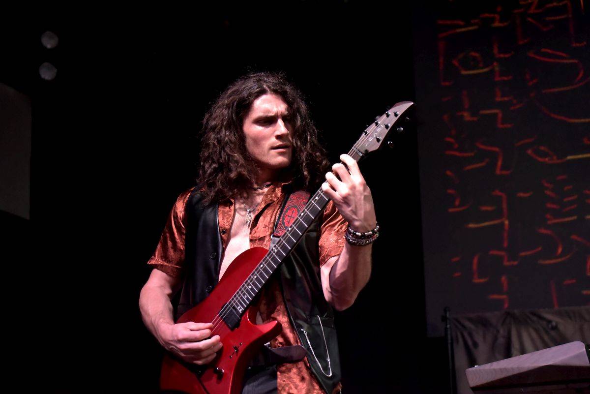 Steve Vai řádil ve vyprodaném Lucerna Music Baru