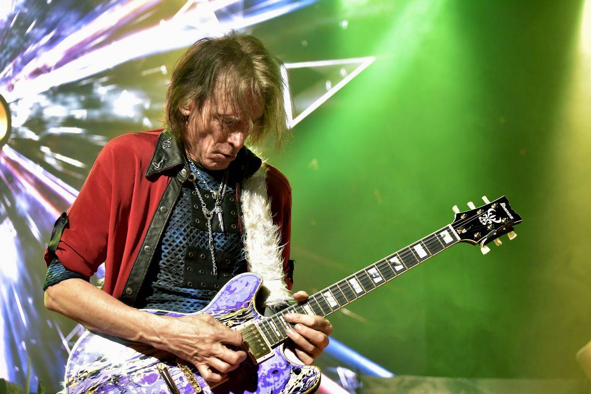 Steve Vai řádil ve vyprodaném Lucerna Music Baru