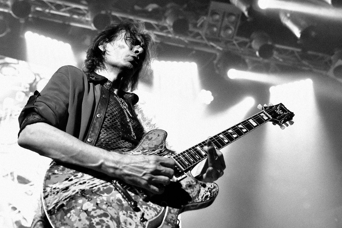 Steve Vai řádil ve vyprodaném Lucerna Music Baru