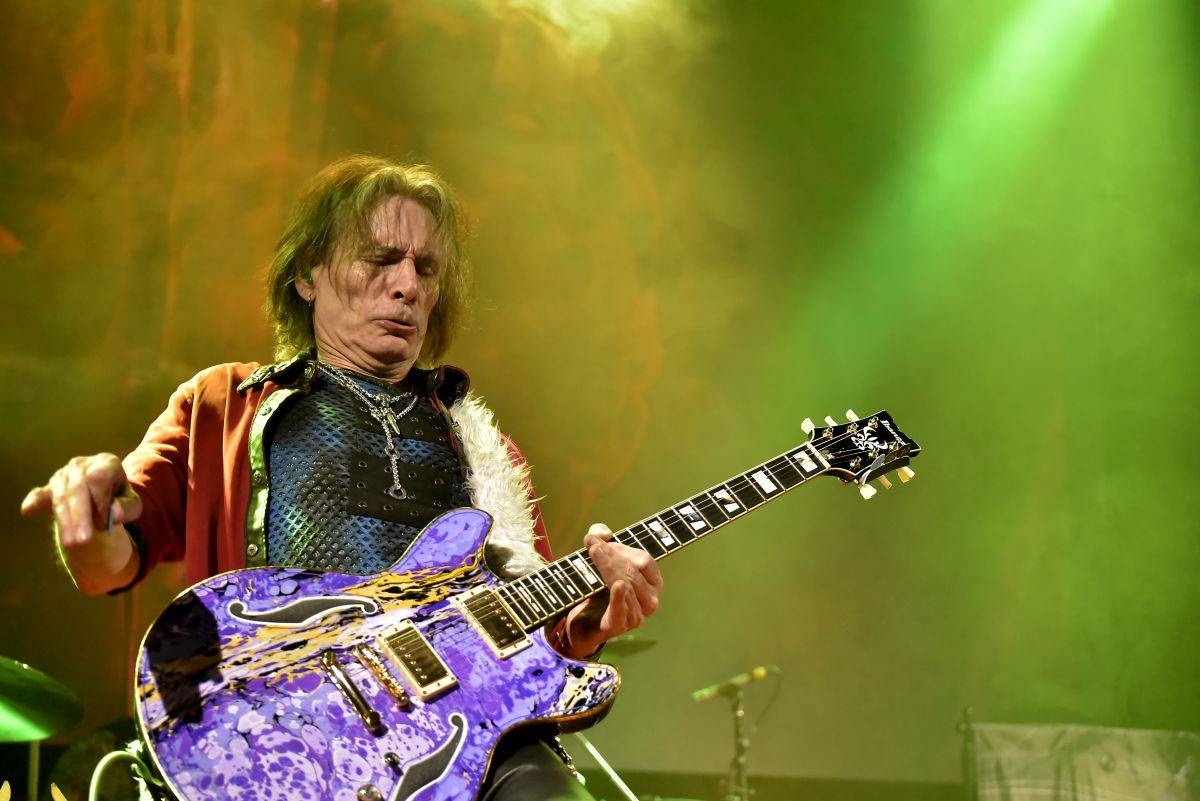 Steve Vai řádil ve vyprodaném Lucerna Music Baru