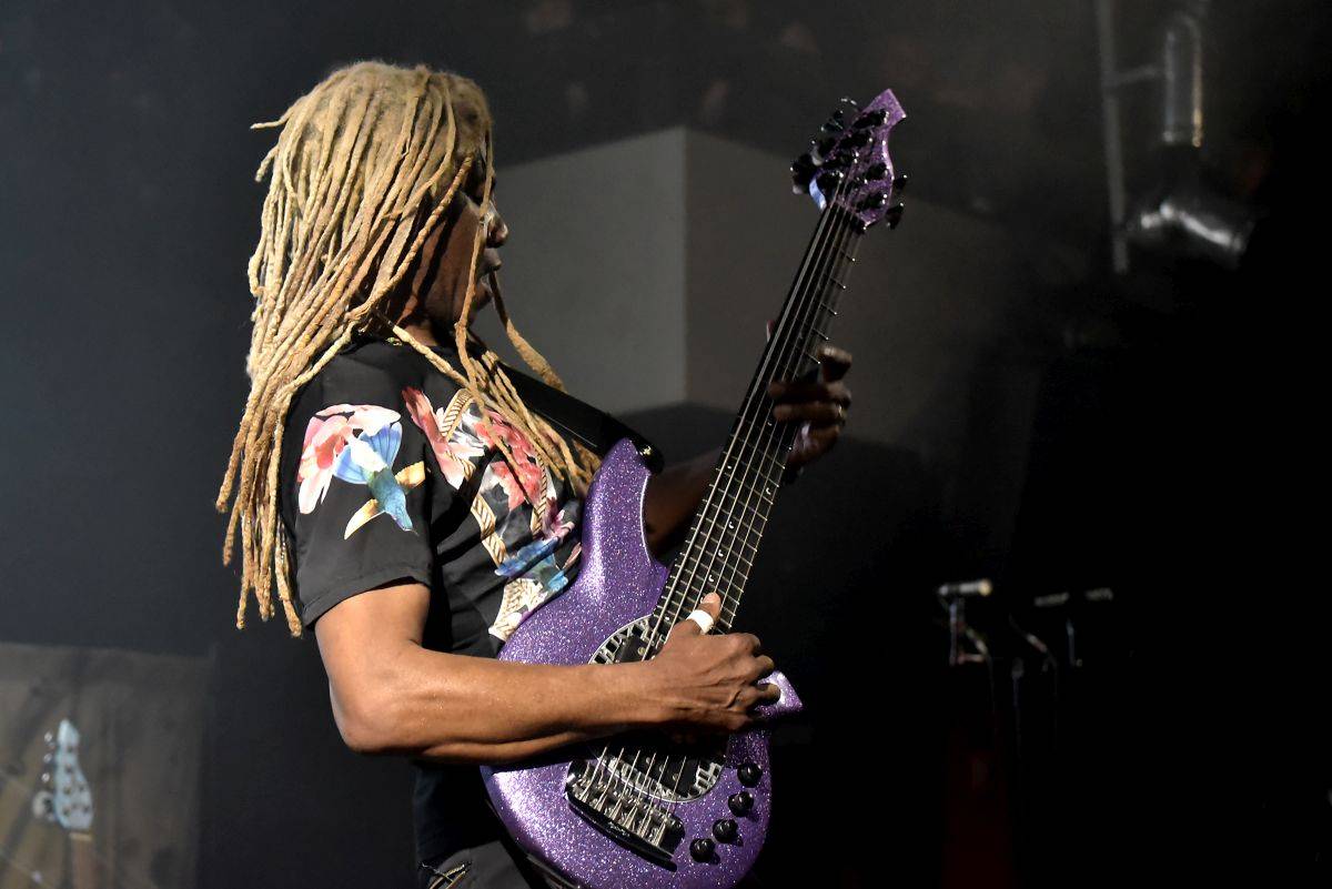 Steve Vai řádil ve vyprodaném Lucerna Music Baru