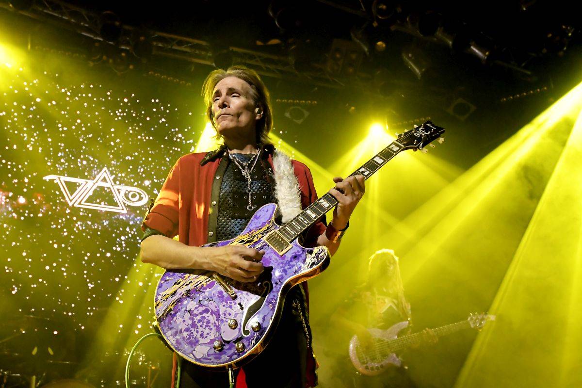 Steve Vai řádil ve vyprodaném Lucerna Music Baru