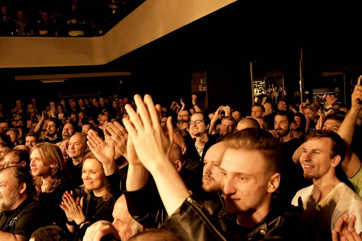 Steve Vai řádil ve vyprodaném Lucerna Music Baru