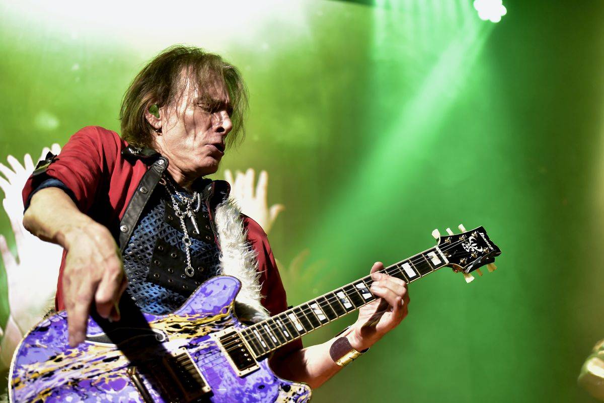 Steve Vai řádil ve vyprodaném Lucerna Music Baru