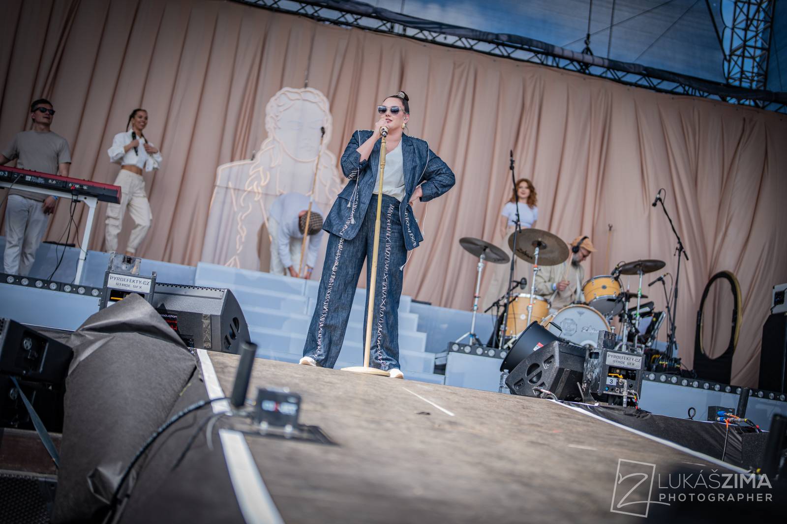 Pražský Majáles měl našlapaný program. Vystoupili Ewa Farna, Jelen, Sofian Medjmedj i Rybičky 48