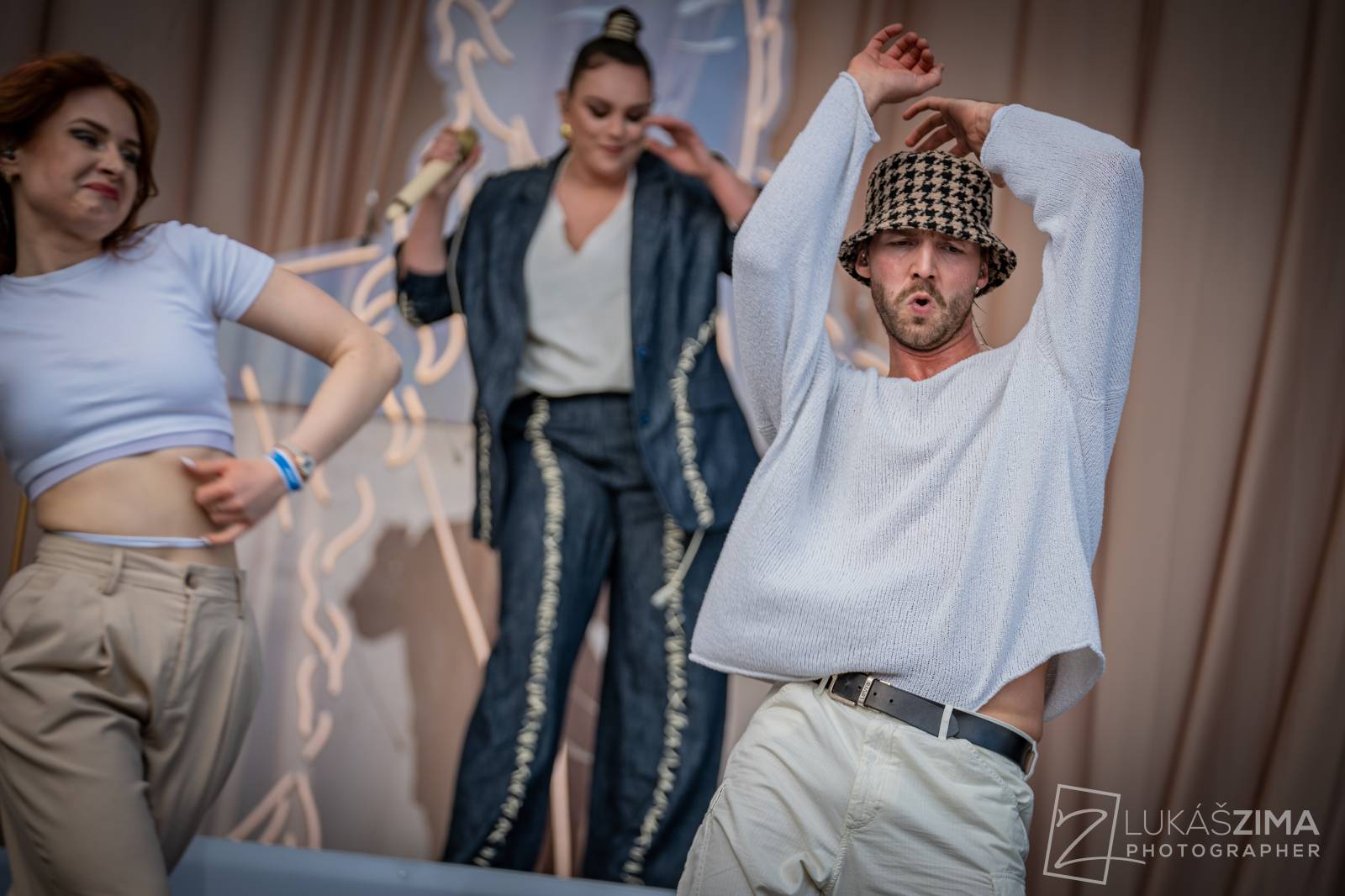 Pražský Majáles měl našlapaný program. Vystoupili Ewa Farna, Jelen, Sofian Medjmedj i Rybičky 48