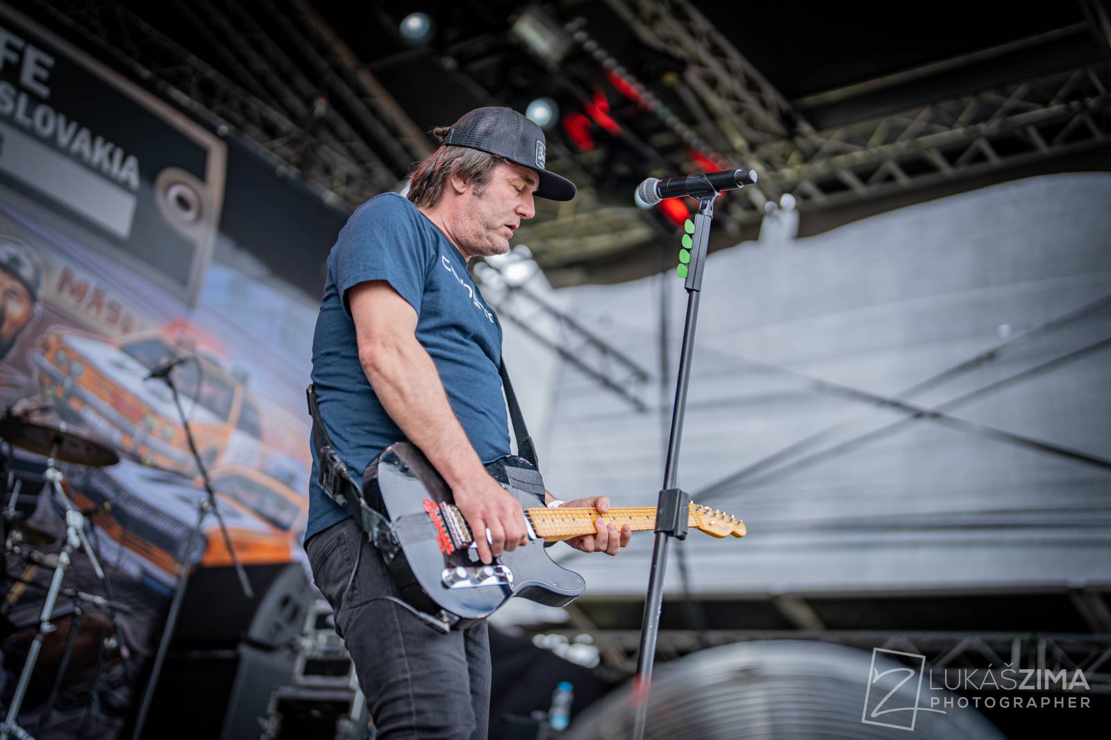 Pražský Majáles měl našlapaný program. Vystoupili Ewa Farna, Jelen, Sofian Medjmedj i Rybičky 48