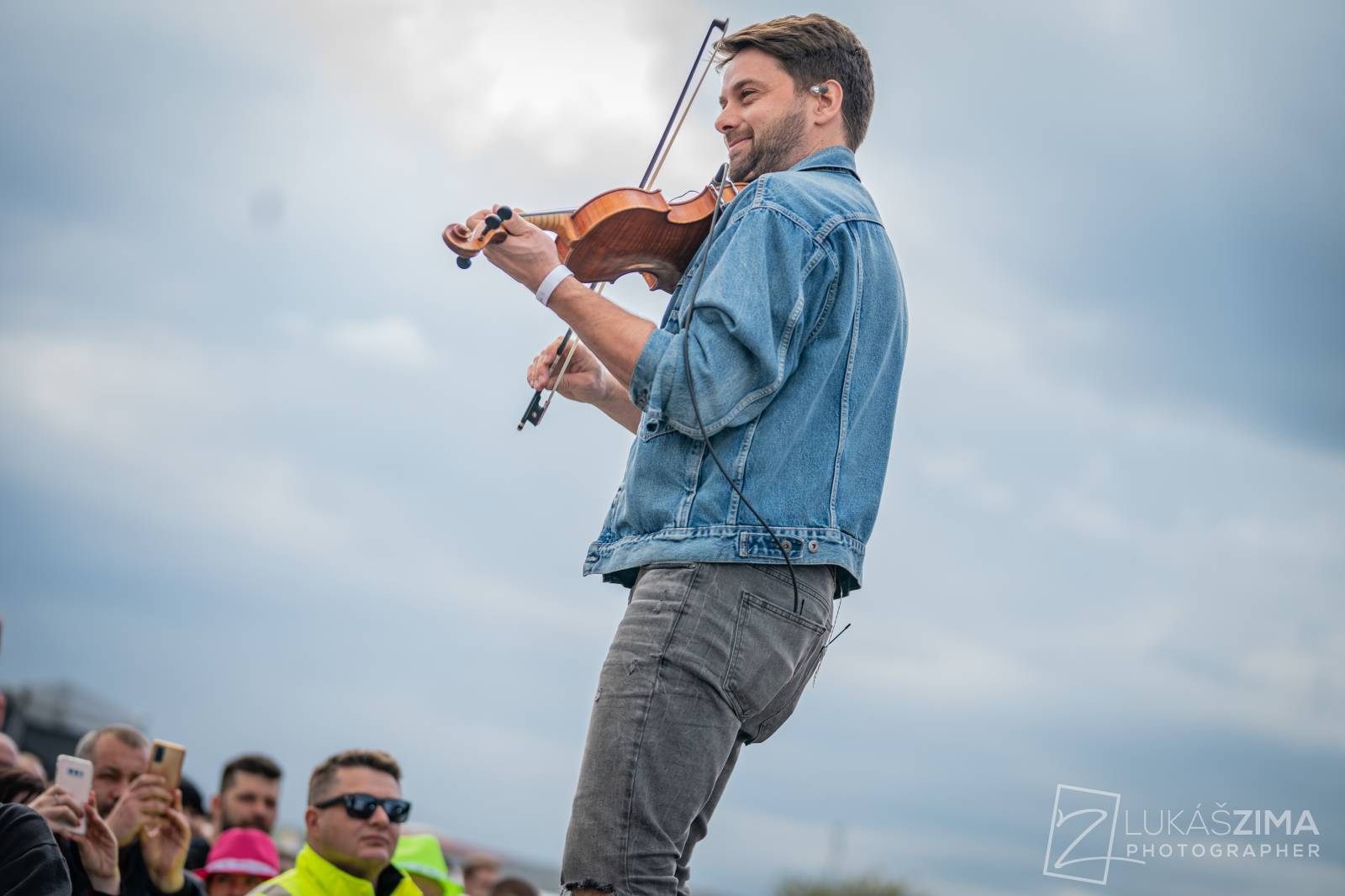Pražský Majáles měl našlapaný program. Vystoupili Ewa Farna, Jelen, Sofian Medjmedj i Rybičky 48