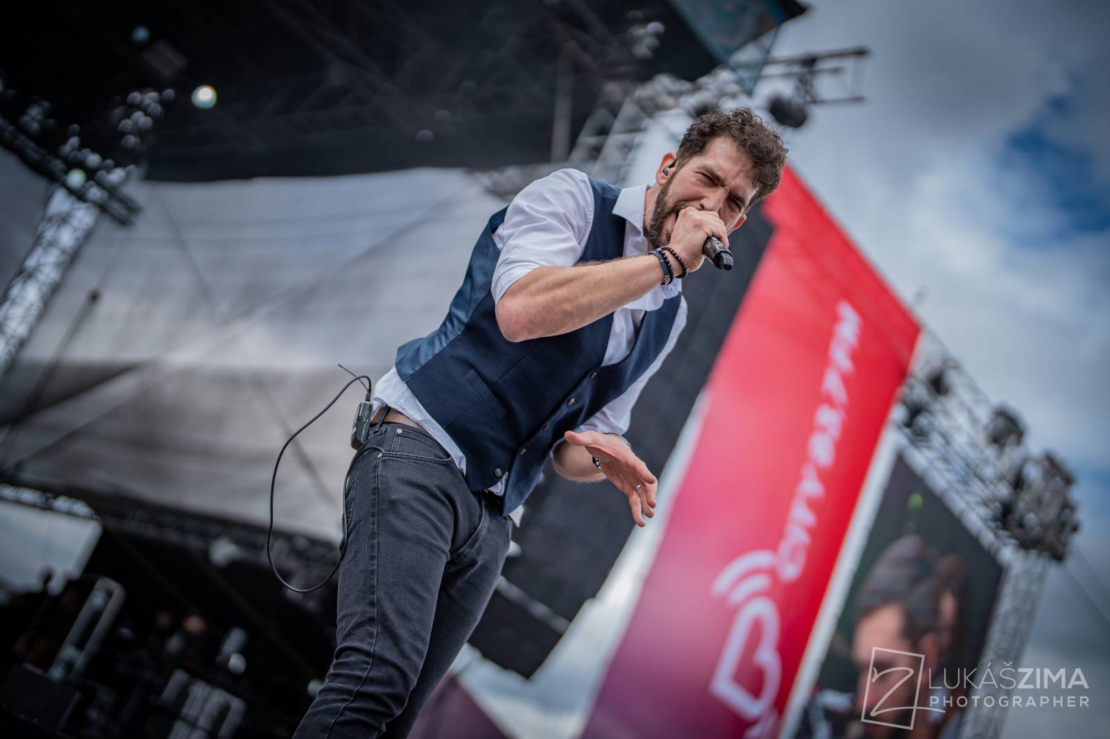 Pražský Majáles měl našlapaný program. Vystoupili Ewa Farna, Jelen, Sofian Medjmedj i Rybičky 48