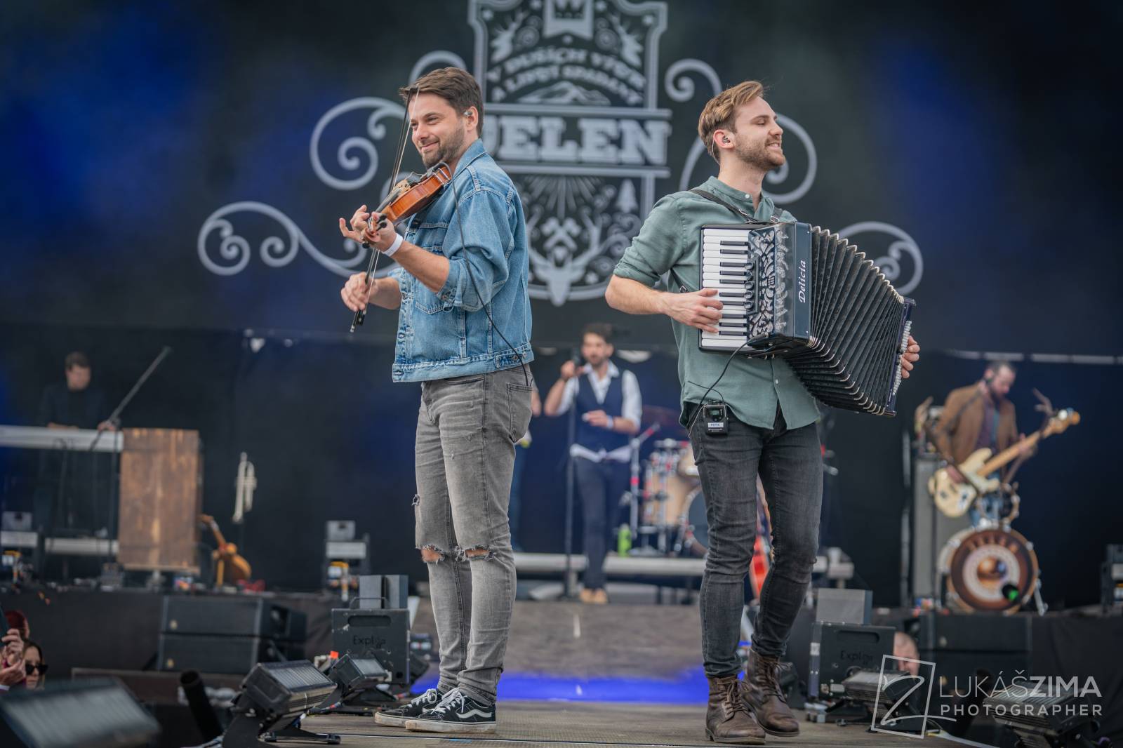 Pražský Majáles měl našlapaný program. Vystoupili Ewa Farna, Jelen, Sofian Medjmedj i Rybičky 48