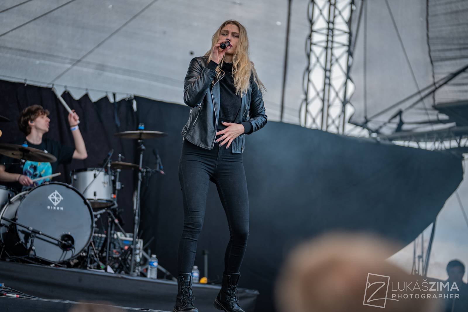 Pražský Majáles měl našlapaný program. Vystoupili Ewa Farna, Jelen, Sofian Medjmedj i Rybičky 48