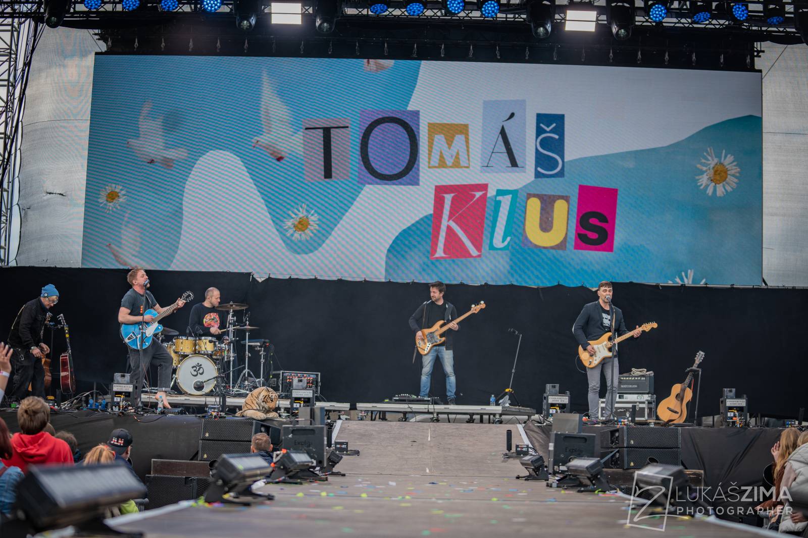 Pražský Majáles měl našlapaný program. Vystoupili Ewa Farna, Jelen, Sofian Medjmedj i Rybičky 48