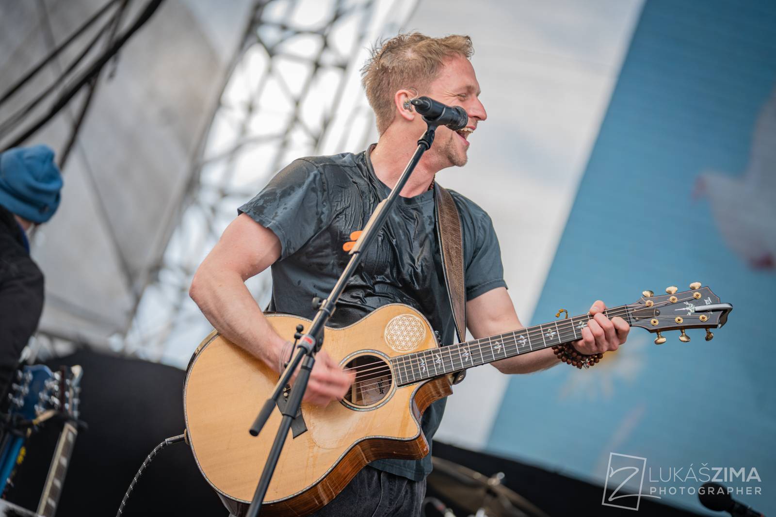 Pražský Majáles měl našlapaný program. Vystoupili Ewa Farna, Jelen, Sofian Medjmedj i Rybičky 48