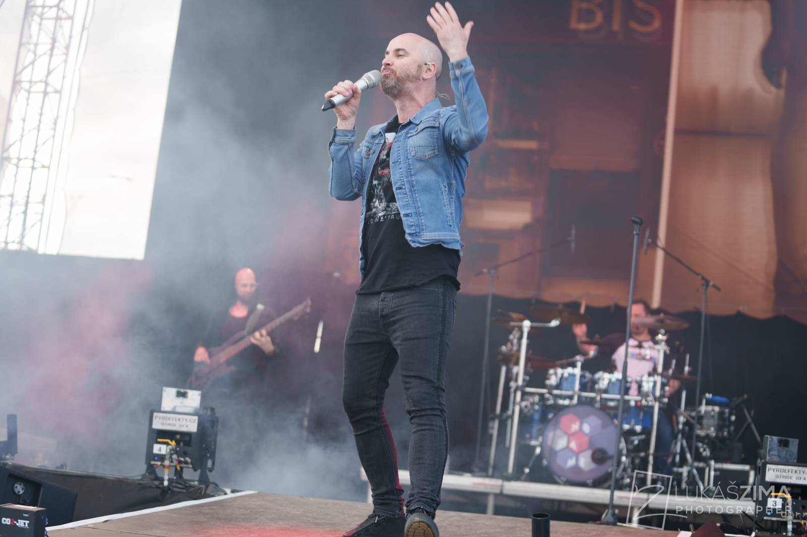 Pražský Majáles měl našlapaný program. Vystoupili Ewa Farna, Jelen, Sofian Medjmedj i Rybičky 48