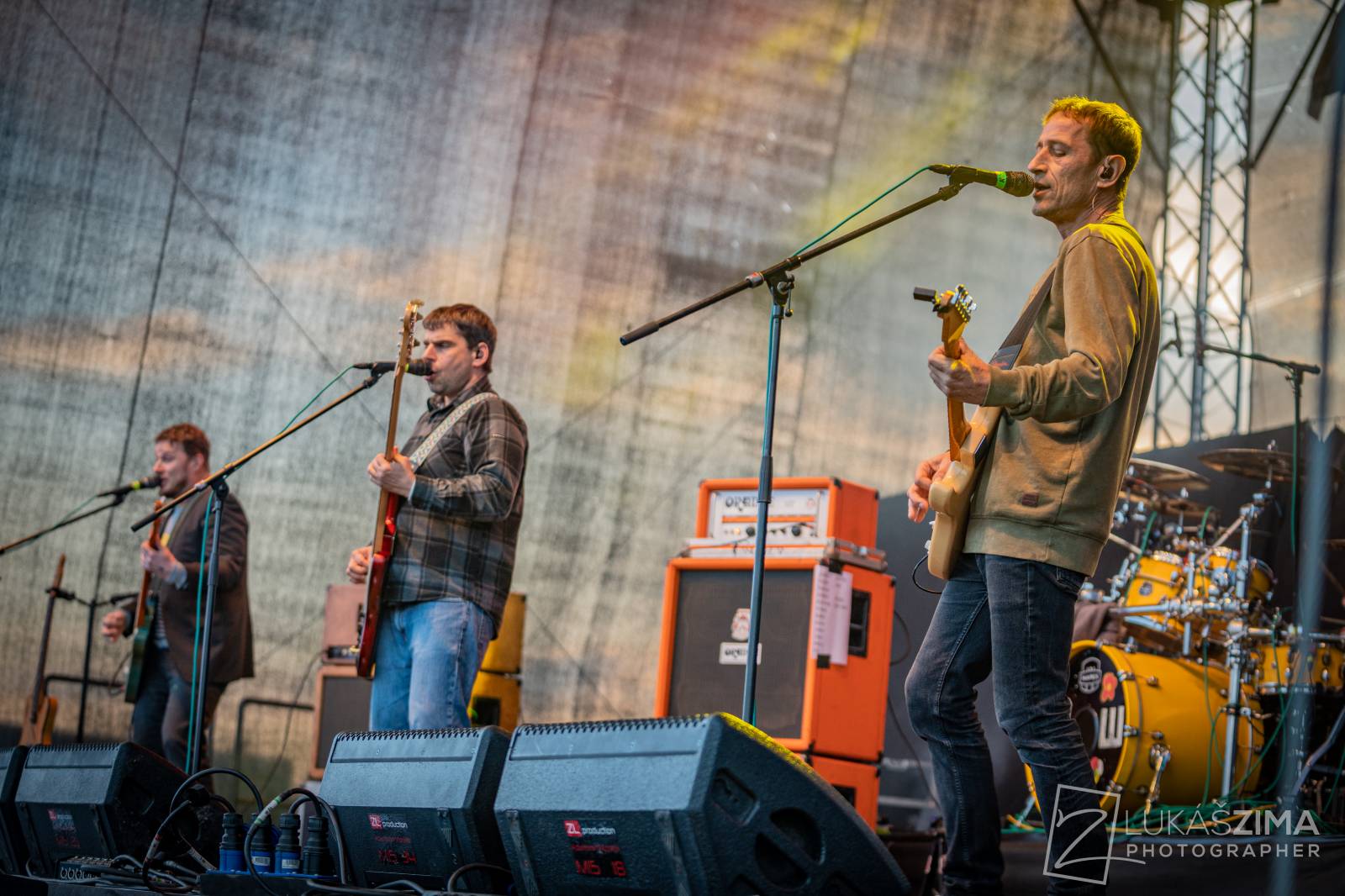 Pražský Majáles měl našlapaný program. Vystoupili Ewa Farna, Jelen, Sofian Medjmedj i Rybičky 48