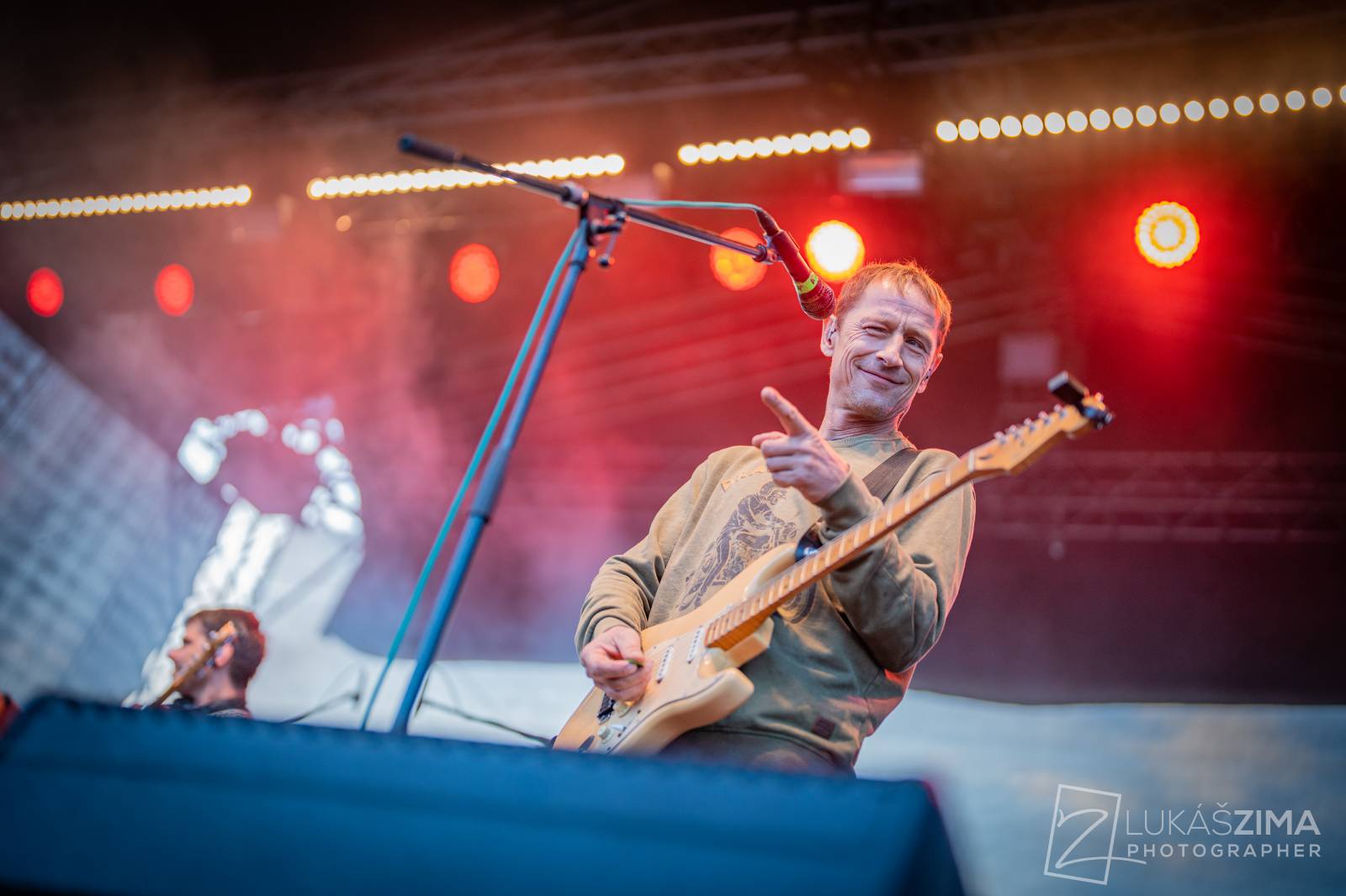 Pražský Majáles měl našlapaný program. Vystoupili Ewa Farna, Jelen, Sofian Medjmedj i Rybičky 48