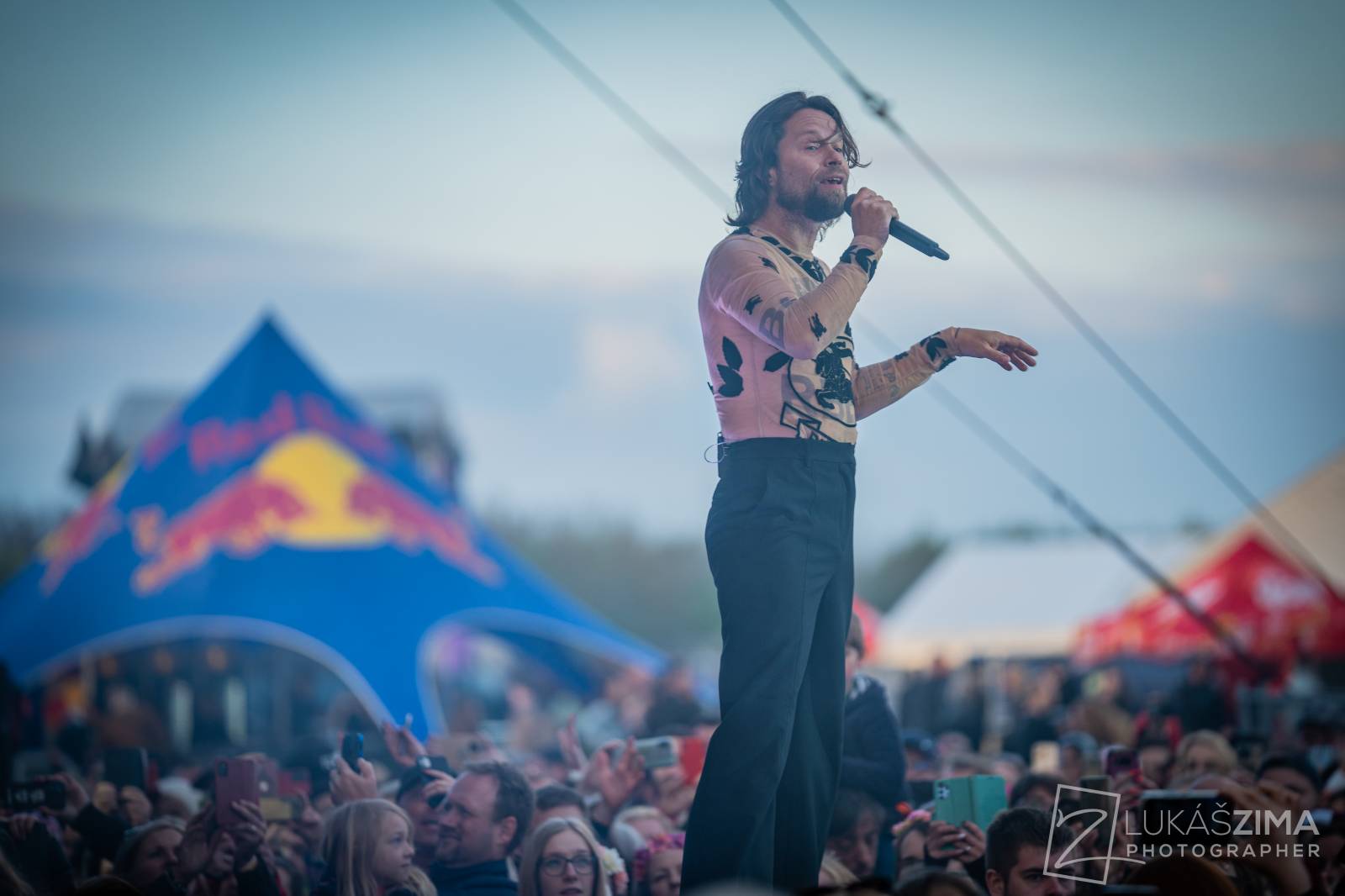 Pražský Majáles měl našlapaný program. Vystoupili Ewa Farna, Jelen, Sofian Medjmedj i Rybičky 48