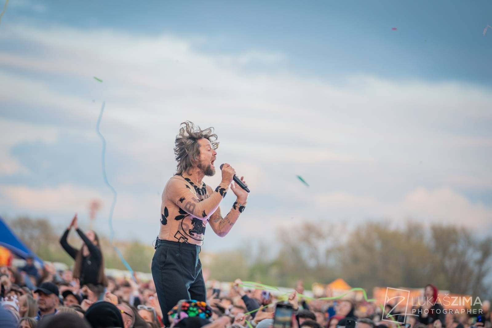 Pražský Majáles měl našlapaný program. Vystoupili Ewa Farna, Jelen, Sofian Medjmedj i Rybičky 48