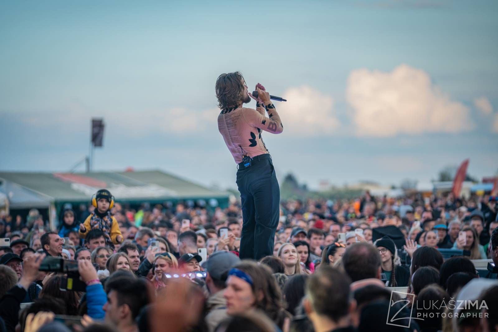 Pražský Majáles měl našlapaný program. Vystoupili Ewa Farna, Jelen, Sofian Medjmedj i Rybičky 48