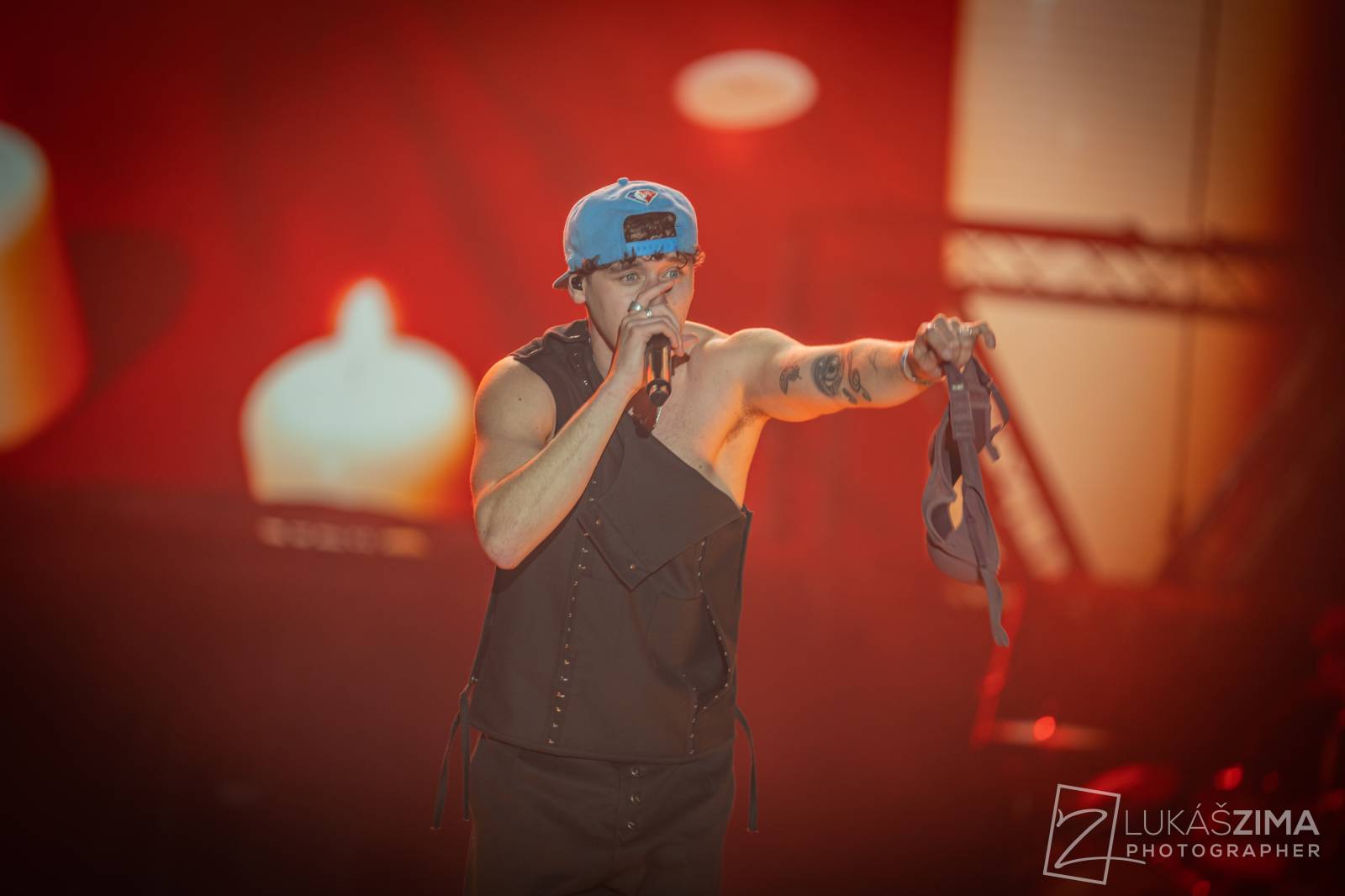 Pražský Majáles měl našlapaný program. Vystoupili Ewa Farna, Jelen, Sofian Medjmedj i Rybičky 48