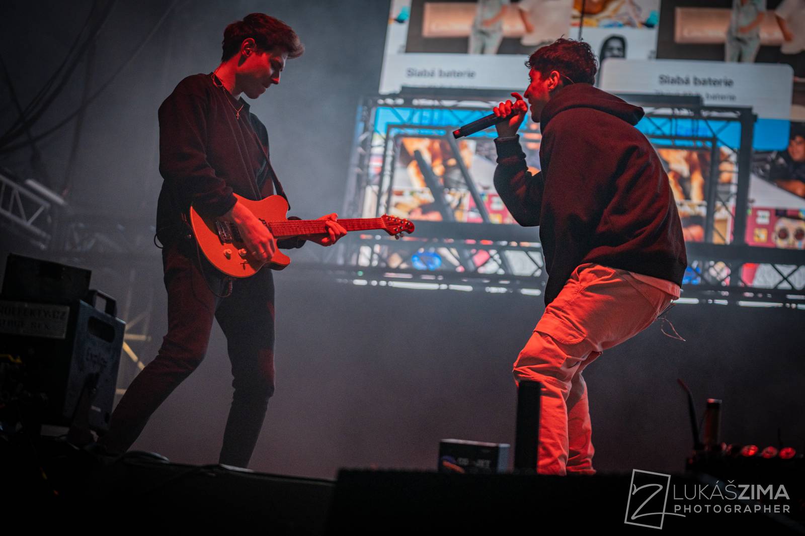 Pražský Majáles měl našlapaný program. Vystoupili Ewa Farna, Jelen, Sofian Medjmedj i Rybičky 48