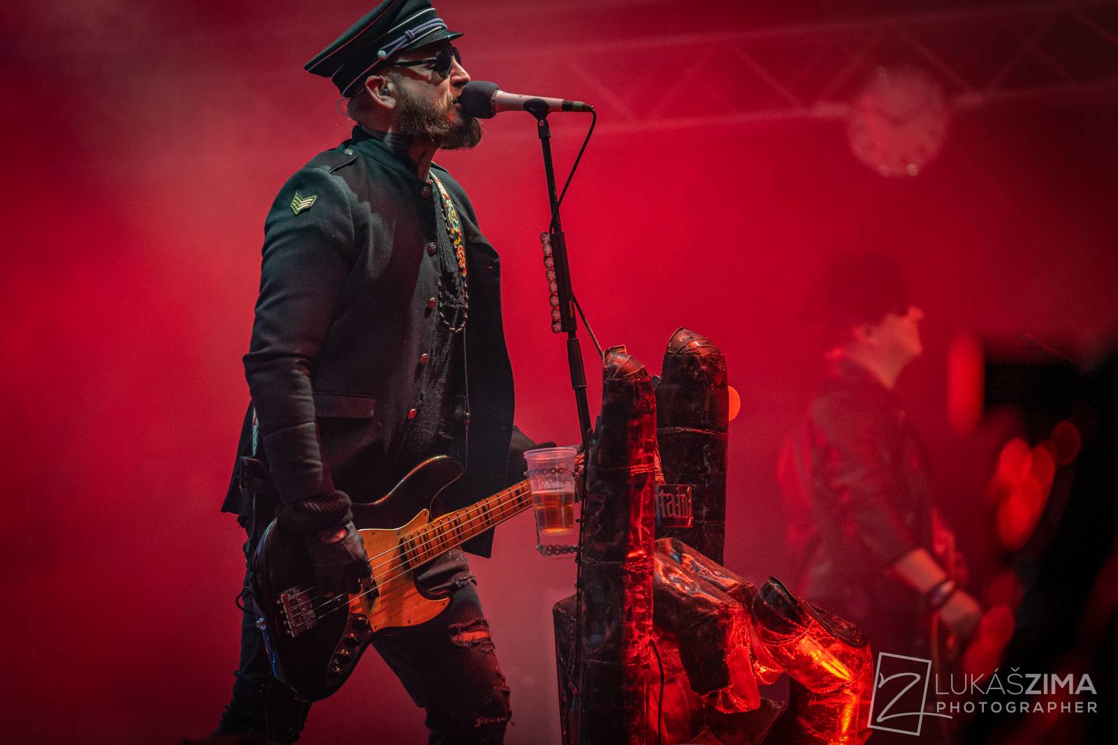 LIVE: Pražský Majáles – Ewu Farnou žádali o ruku, Tomáš Klus se svlékl a Richard Krajčo se pokusil o striptýz