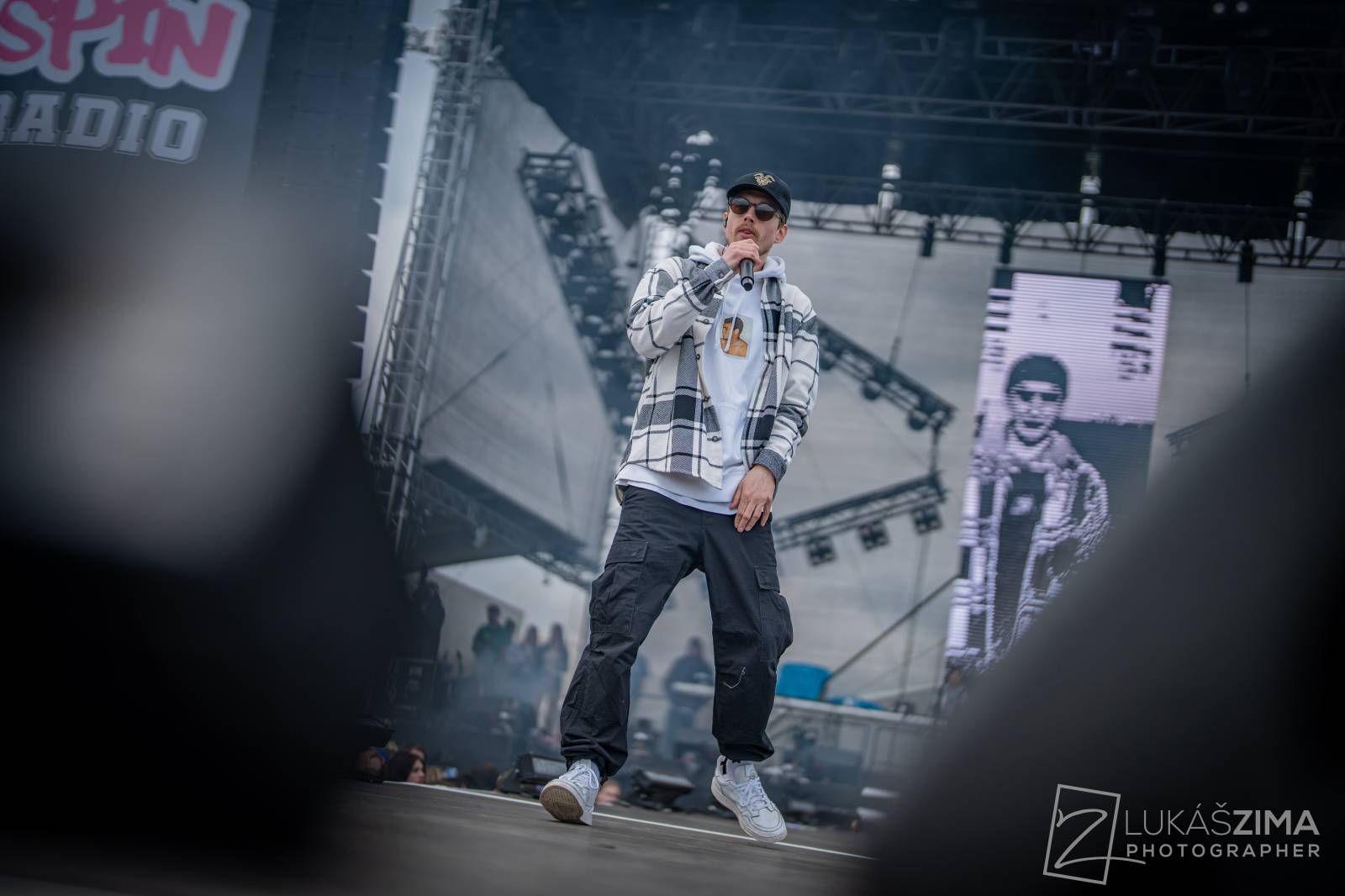 Rapová stage na Pražském Majálesu patřila Calinovi, Steinovi27 i Yzomandiasovi s Nik Tendem