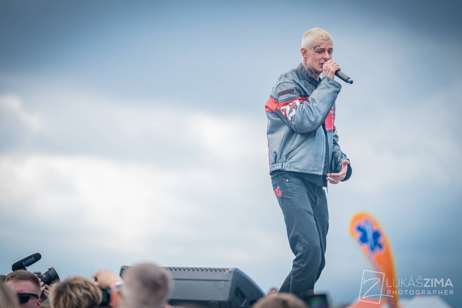 Rapová stage na Pražském Majálesu patřila Calinovi, Steinovi27 i Yzomandiasovi s Nik Tendem