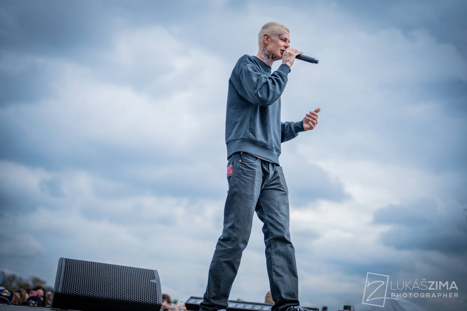 Rapová stage na Pražském Majálesu patřila Calinovi, Steinovi27 i Yzomandiasovi s Nik Tendem